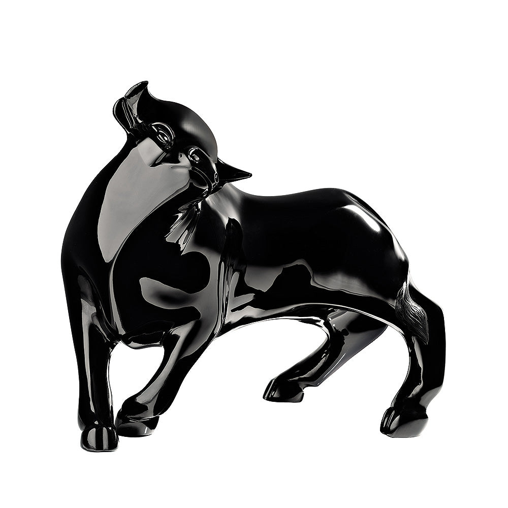 Vuelta Bull sculpture