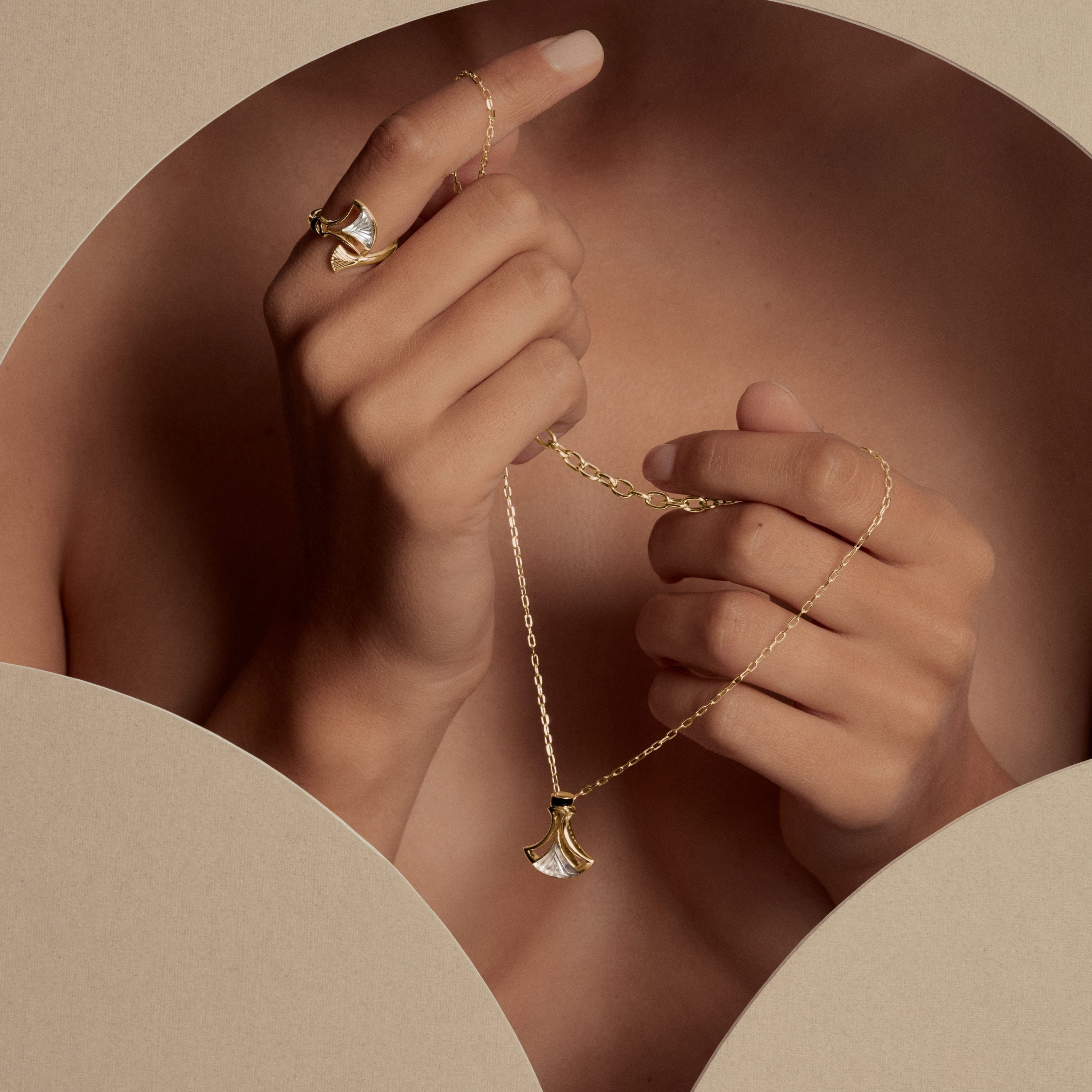 Larcade Necklace – Lalique France