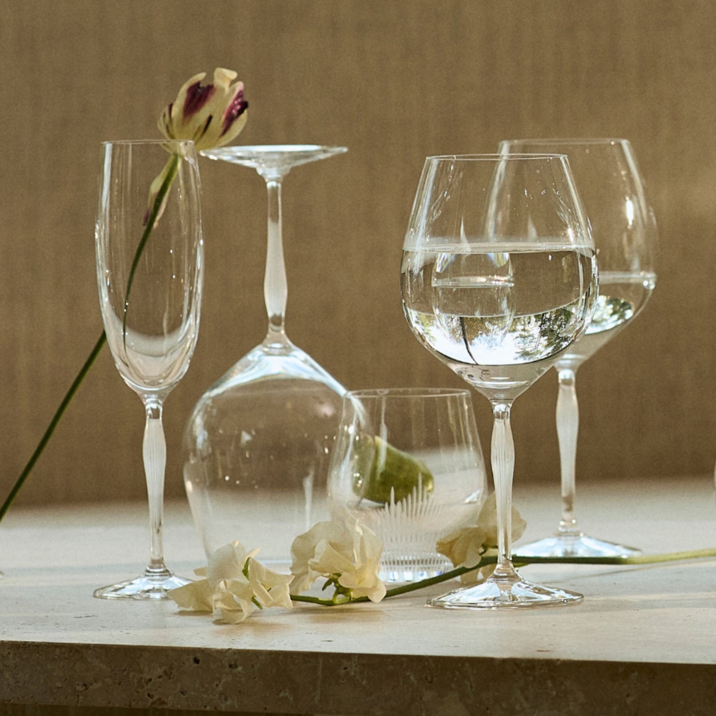 100 POINTS Champagne glass