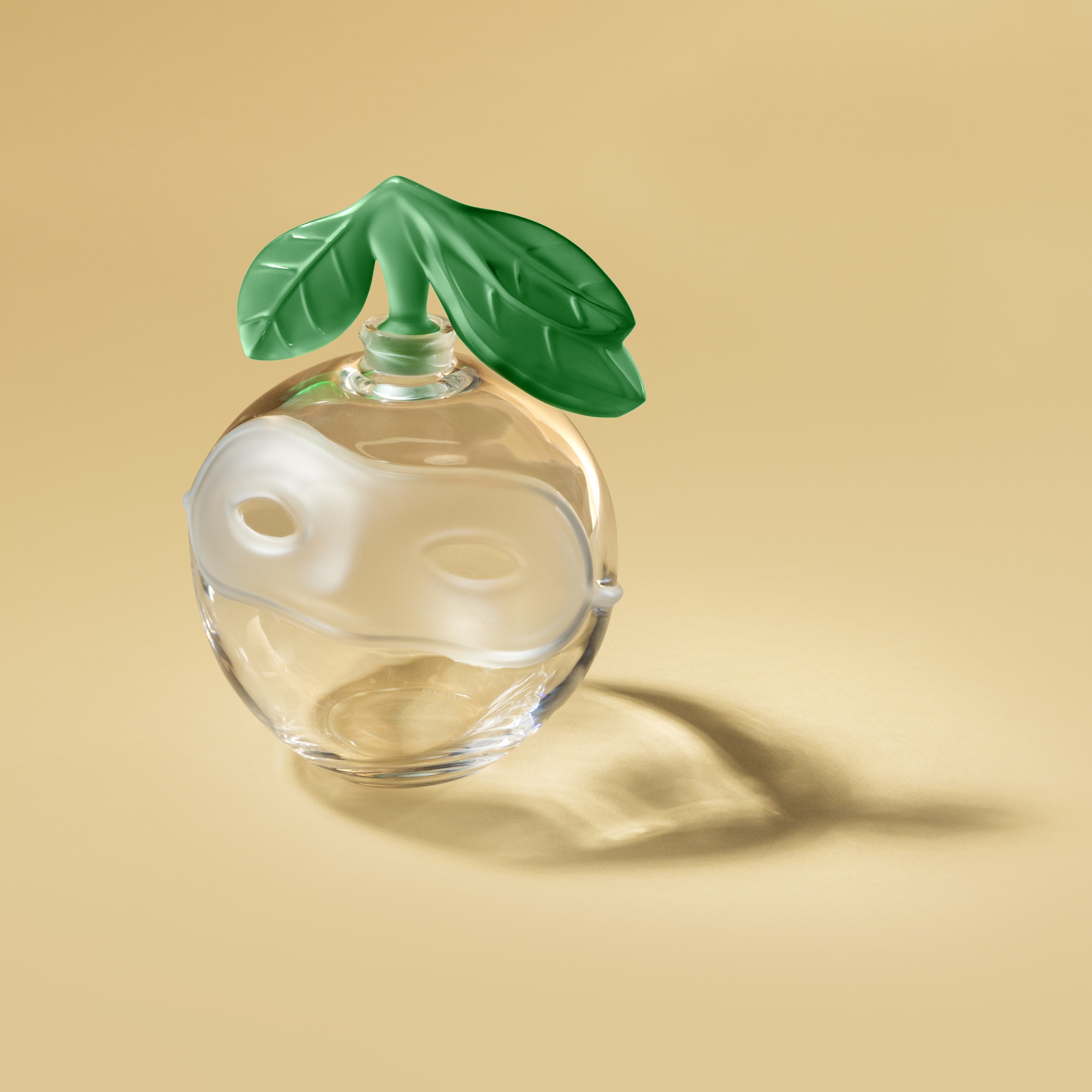 La valse hésitation René Magritte and Lalique 2025 – Lalique France