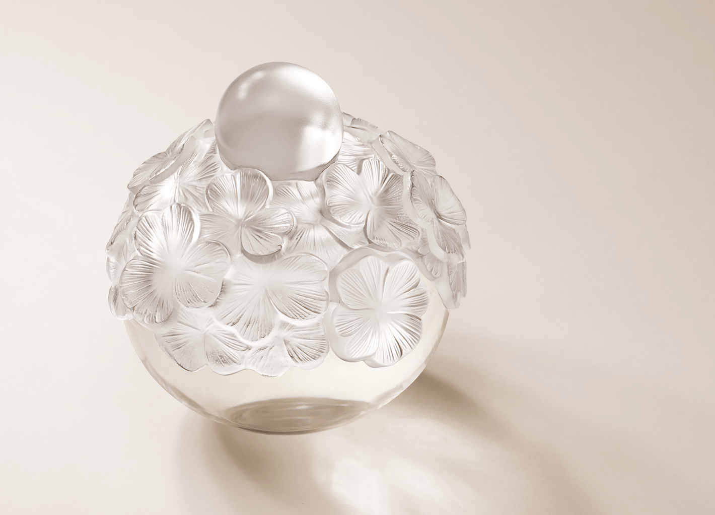lalique-mikimoto-crystal-perfume-fortune-leaves-inspiration.png